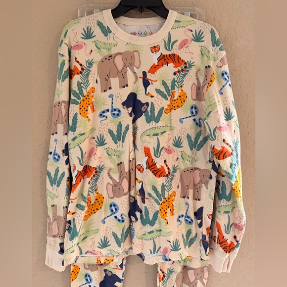 Landry's Rainforest Jungle Animal Print Pajamas Cotton Sleepwear - Picture 2 of 11